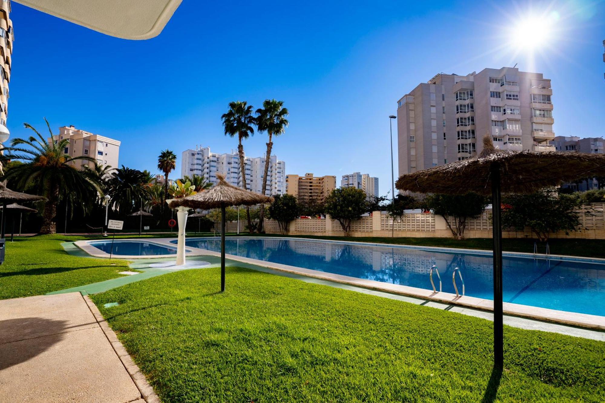 Apartamento Faro Blanco Alicante Exterior foto